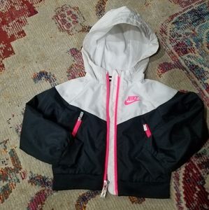 Nike 2t windbreaker, jacket, coat.